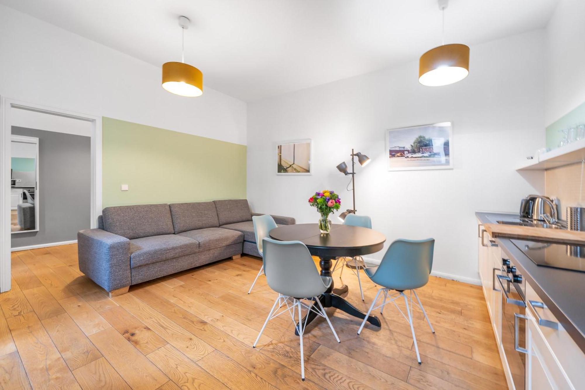 Downtown Torstr, 4 Unique Units From 1-3 Bedrooms Берлин