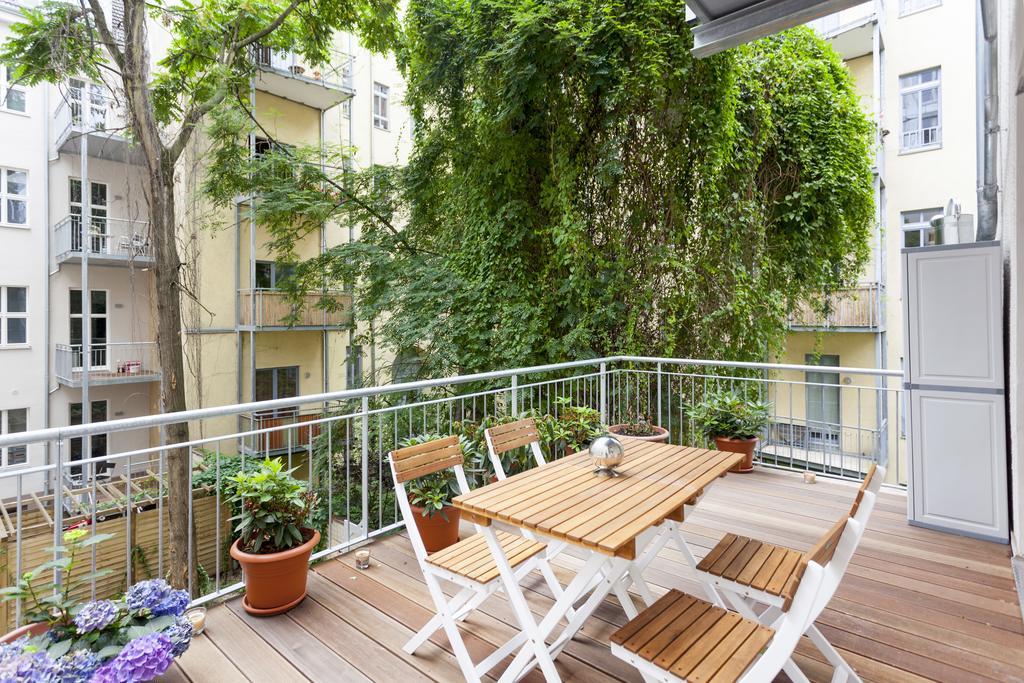 Апартаменты Downtown Torstr, 4 Unique Units From 1-3 Bedrooms *