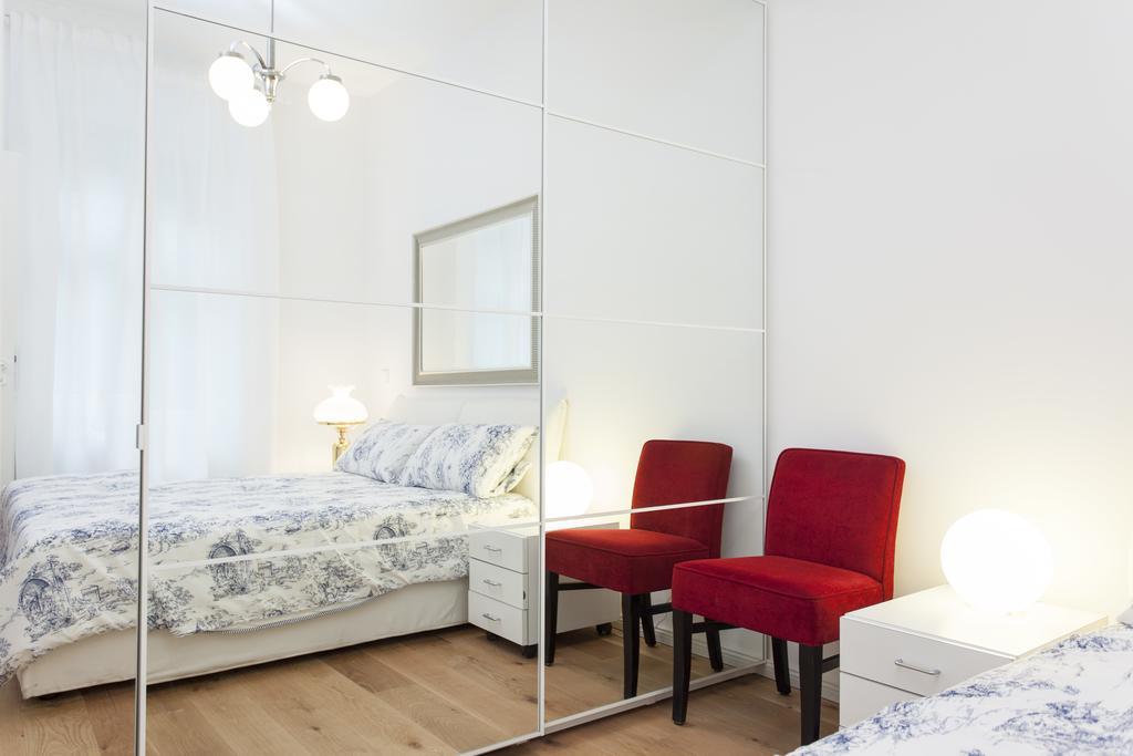 Downtown Torstr, 4 Unique Units From 1-3 Bedrooms Апартаменты