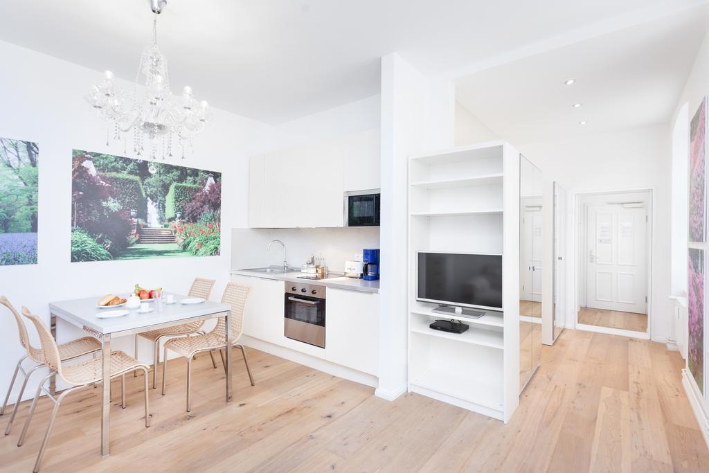 Downtown Torstr, 4 Unique Units From 1-3 Bedrooms Апартаменты